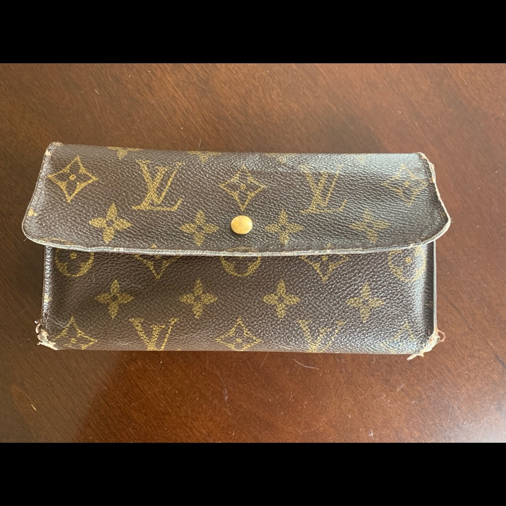 100% Authentic Louis Vuitton Monogram Wallet